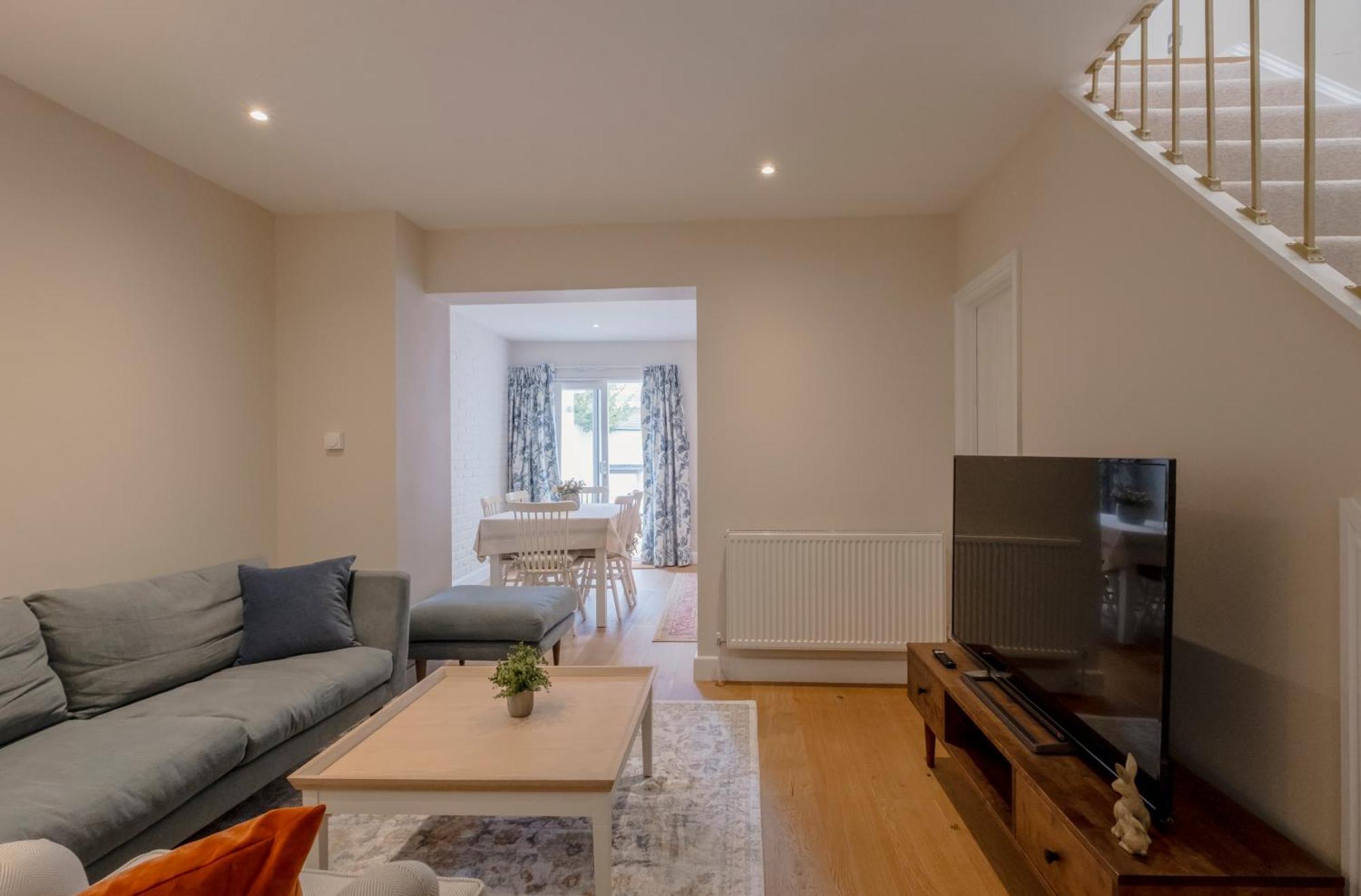 Location In Villa London